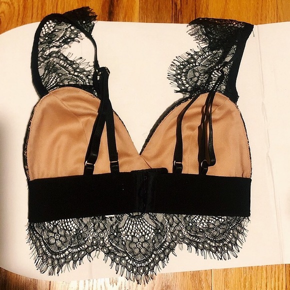 Black and Nude Lace Bralette / Crop Top - Picture 2 of 6
